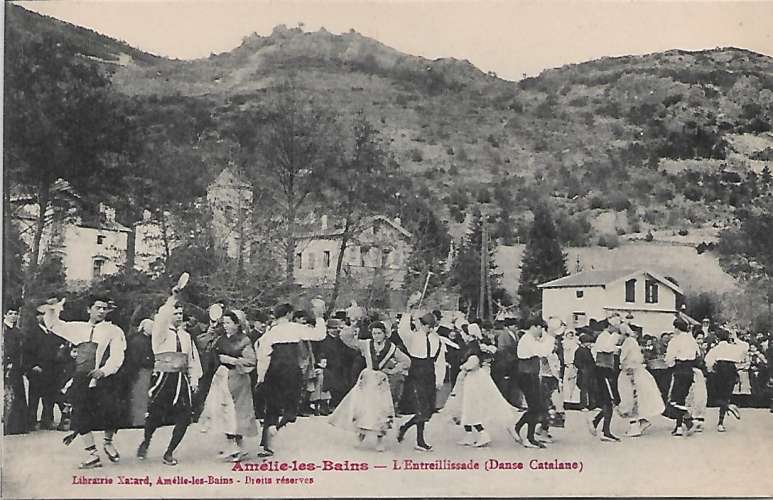 CPA - AMÉLIE LES BAINS - l'Entreillissade (Danse Catalane).