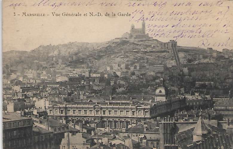 CPA - MARSEILLE - Vue Générale et Notre-Dame de la Garde.