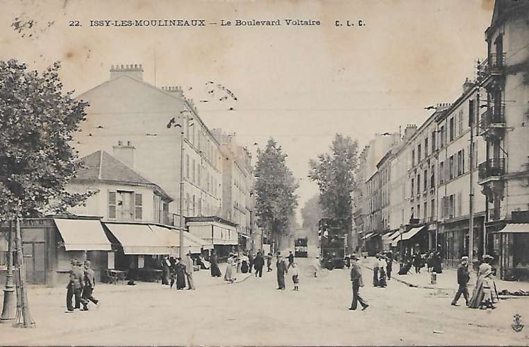 CPA - ISSY LES MOULINEAUX - Le Boulevard Voltaire.