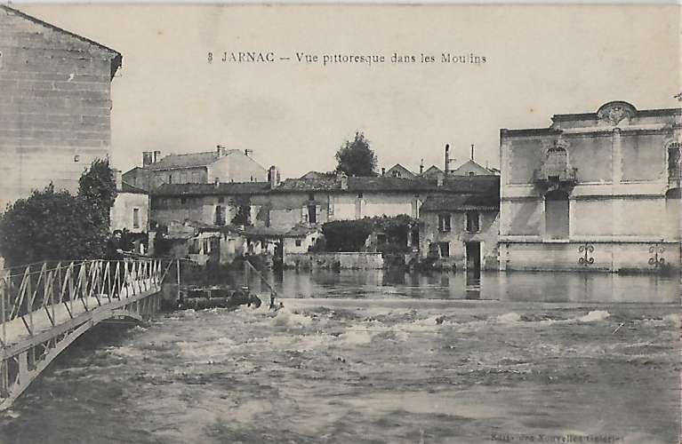 CPA - JARNAC - Vue Pittoresque dans les Moulins.