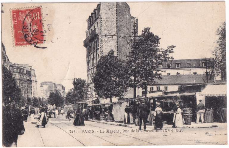 CPA 75 Paris - Le Marché rue de la Convention - circulée