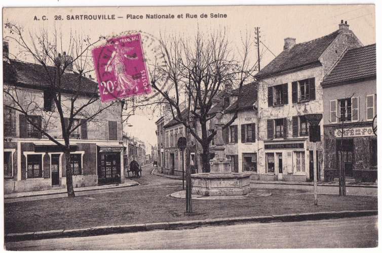 CPA 78 Sartrouville - Place Nationale et rue de Seine - circulée