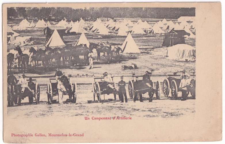 CPA 51 Mourmelon - Un campement d'artillerie - circulée en 1905