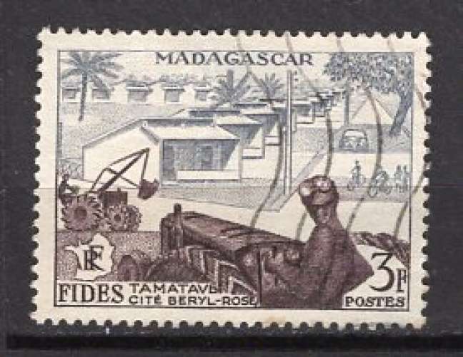 MADAGASCAR 1956 CITE BERY-ROSE A TAMATAVE  OBLITERE