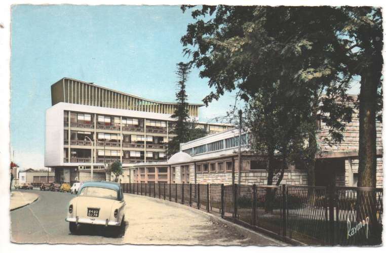 cpsm 93 Le Raincy  Lycée  Charlemagne ( automobile )