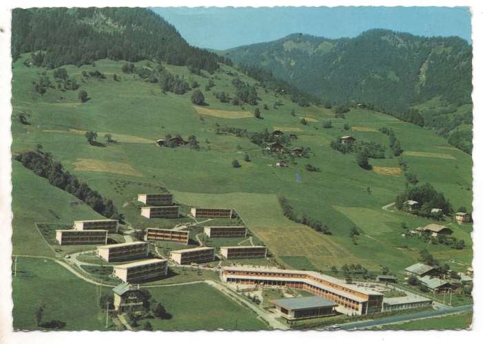 cpsm  74 Praz sur Arly Village Vacances