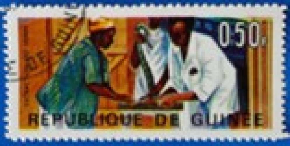 GUINEE n° YT 317 oblitéré °