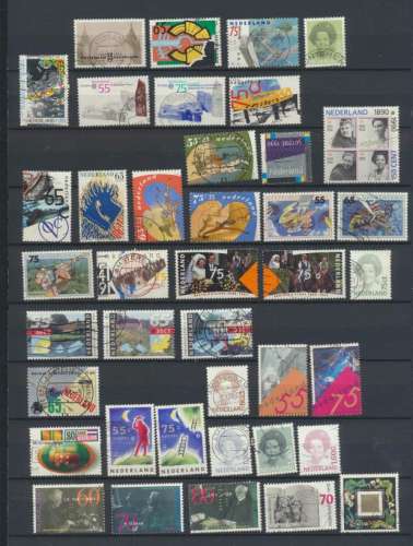 Pays-Bas  284 timbres modernes