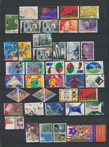 Pays-Bas  284 timbres modernes