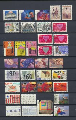 Pays-Bas  284 timbres modernes