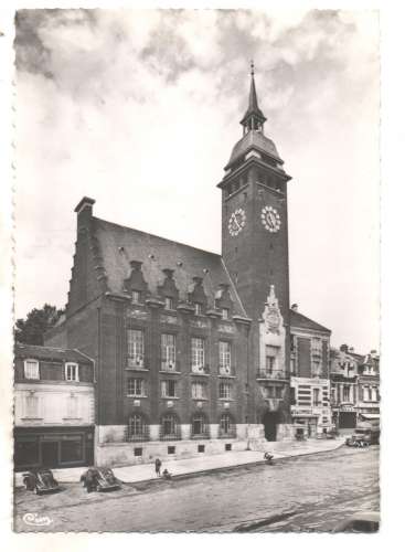 cpsm 80 Montdidier L'Hôtel de ville (automobiles )