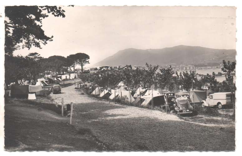 cpsm 64 Hendaye  Sascoénéa le parc de Camping (automobiles )