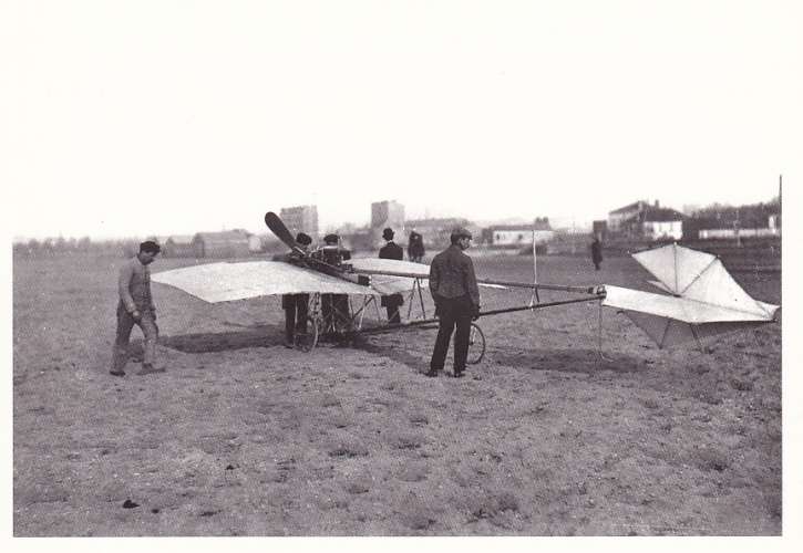 Aéroplane de santos Dumont 