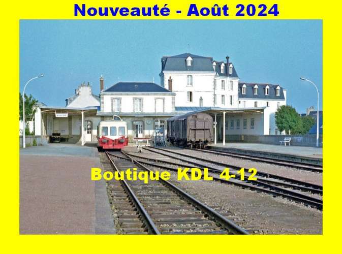 AL 984 - Autorail Picasso en gare - ROSCOFF - Finistère - SNCF