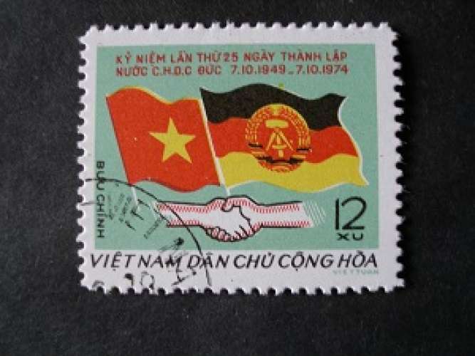 Vietnam 1975 - 25 Ans de la République Démocratique Allemande  - Oblitéré