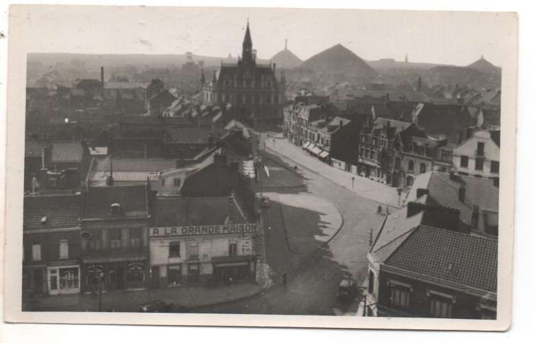 cpsm 62 Hénin-Liétard Vue générale et Hôtel de Ville