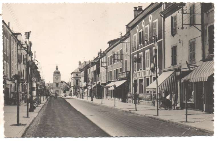 cpsm 39 Champagnole , avenue de la république