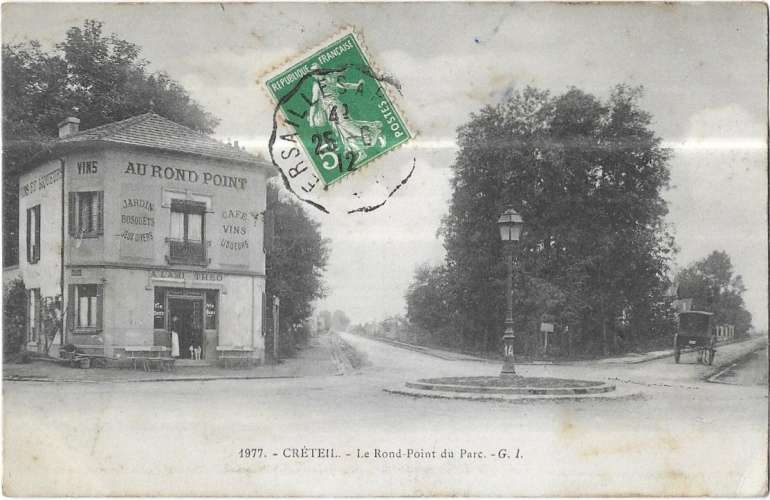 CRETEIL: le rond point du Parc - 1977 GI