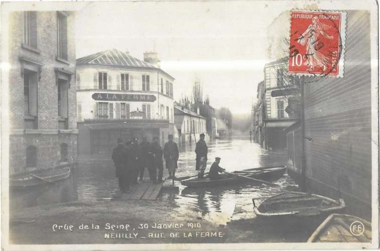 Crue de la Seine 1910 - NEUILLY: rue de la Ferme