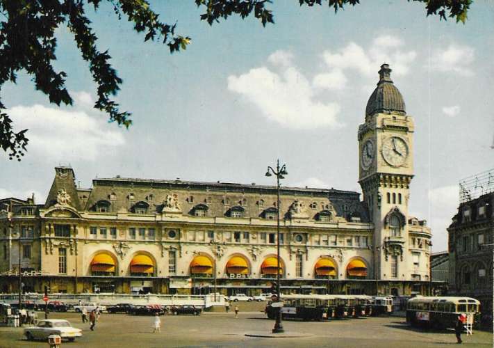 Hachette PA 139 - Gare de Lyon - PARIS - SNCF