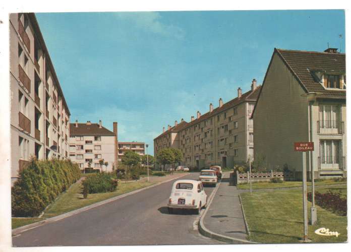 cpm 91 Brétigny-sur-Orge Résidence Maryse Bastié ( automobiles ) 