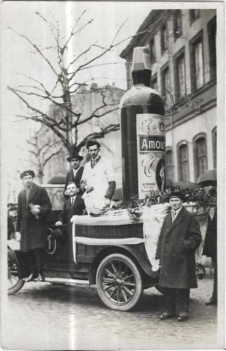 CARTE-PHOTO voiture publicitaire HEMARD distillateur MONTREUIL sur OISE