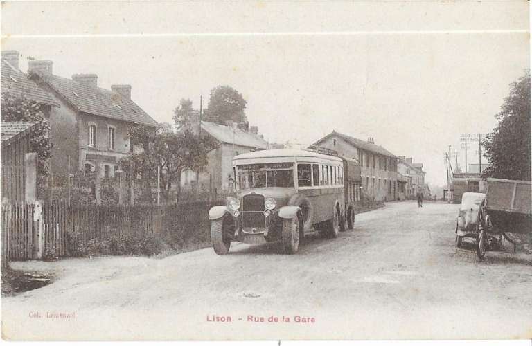 LISON: rue de la Gare (autobus) - coll Lemenuel