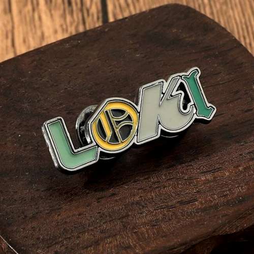 Pin's Neuf Pins - Dieu Loki Super-Héros 