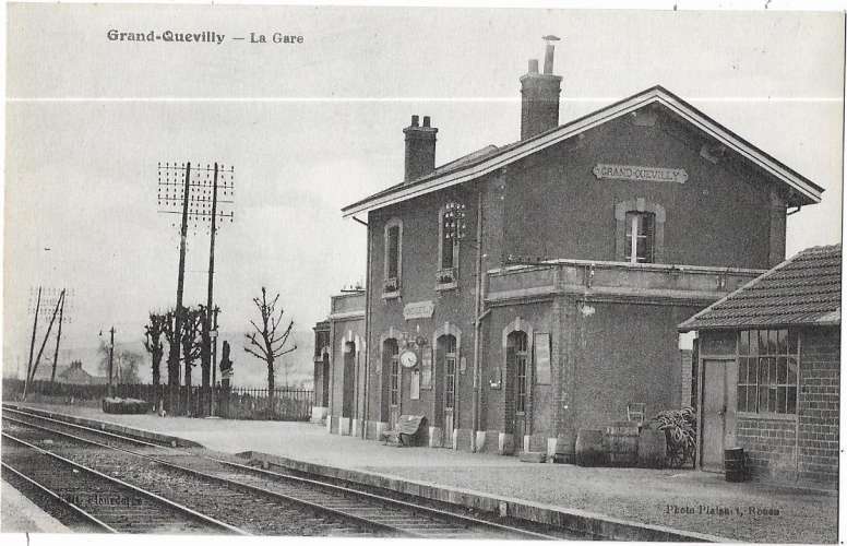 GRAND-QUEVILLY: la Gare - phot Plaisa...