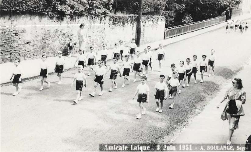 CARTE-PHOTO SEGRE: amicale Laïque 1951 - Boulangé édit