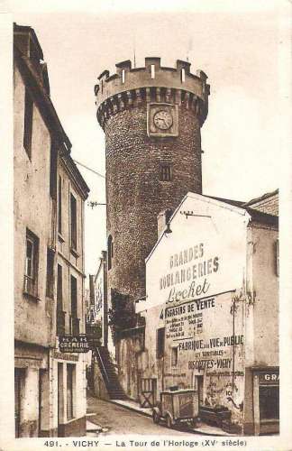 03 - VICHY La Tour de l'Horloge (XVe siècle)