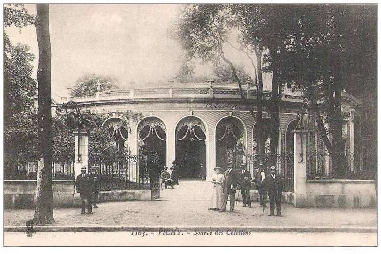 03 - Vichy -  Source des Célestins