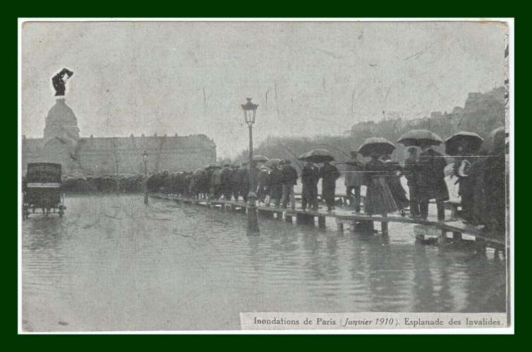 Inondations de PARIS Janvier 1910 - Esplanade des Invalides, non écrite 