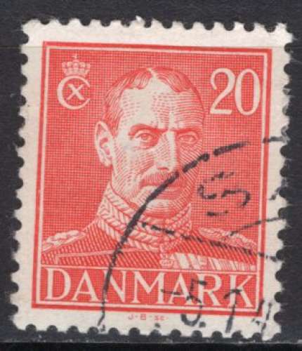 DANEMARK 1943 LE ROI CHRISTIAN X 20 O ROUGE  OBLITERE