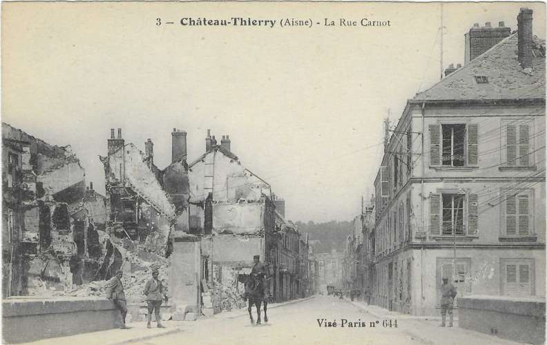 CPA - AISNE - CHATEAU-THIERRY, La Rue Carnot