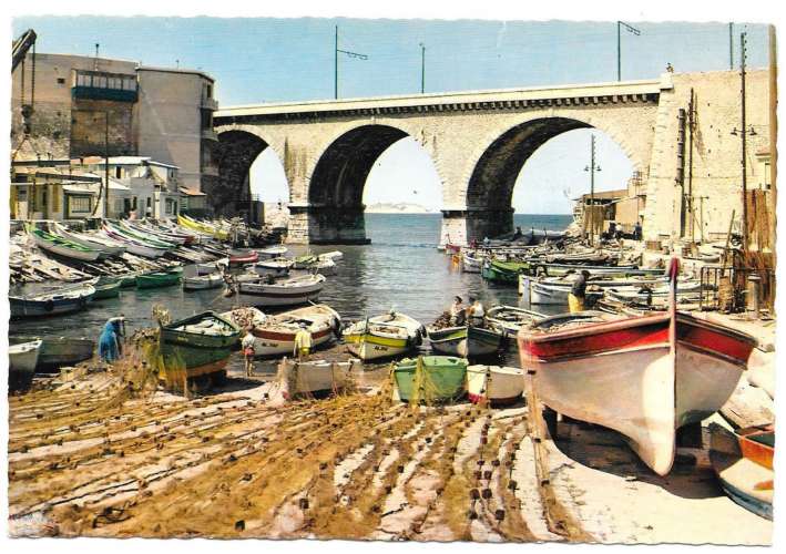 13 - Marseille - Le vallon des Auffes