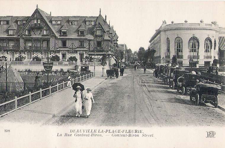 14 - Deauville - Rue Gontant Biron