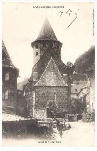 15 - VIC SUR CERE - L'EGLISE