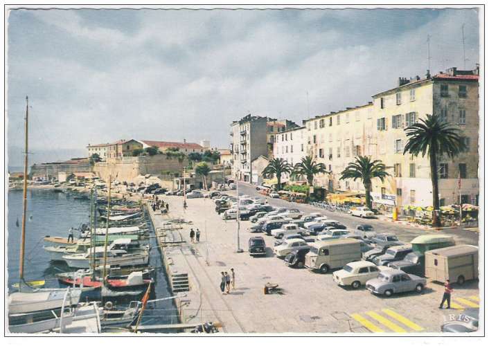 20 - 2A - Ajaccio - La citadelle et le quai de plaisance