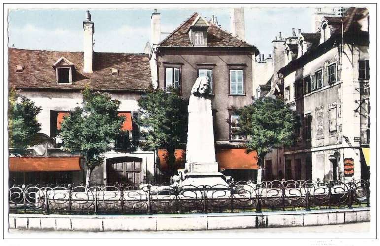 21 - DIJON - PLACE DES CORDELIERS