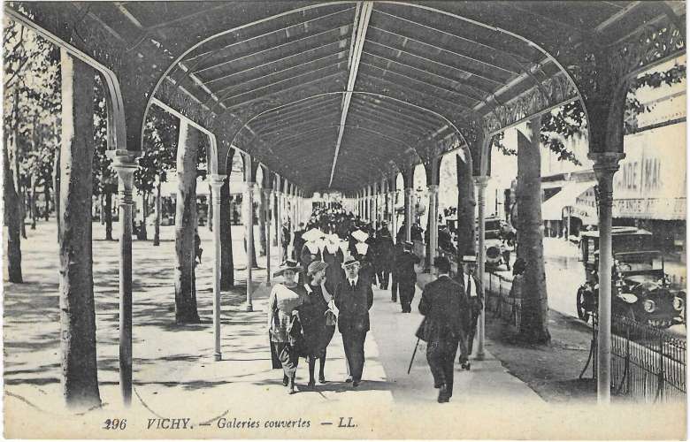 CPSM - ALLIER - VICHY, Galeries Couvertes (196)