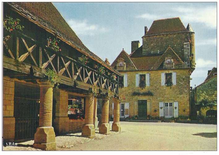 24 - DOMME - LA HALL ET LA MAISON DU GOUVERNEUR