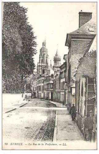 27 -  EVREUX - la rue de la préfecture