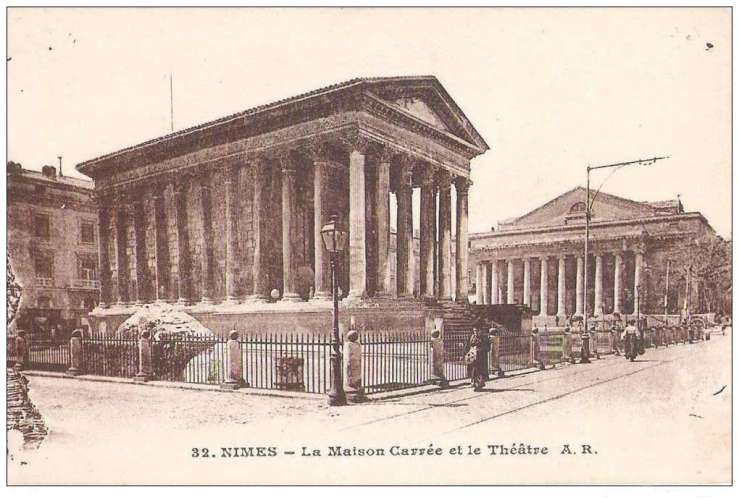 30 - NIMES - LA MAISON CARREE