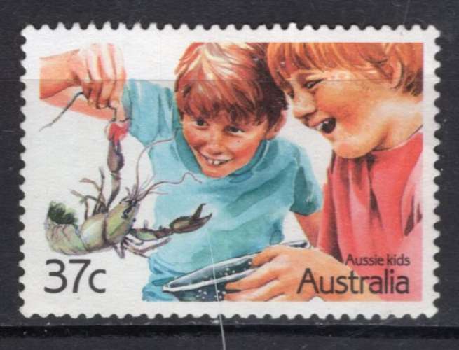 AUSTRALIE 1987 ENFANTS AUSTRALIENS A LA PECHE AUX ECREVISSES OBLITERE 