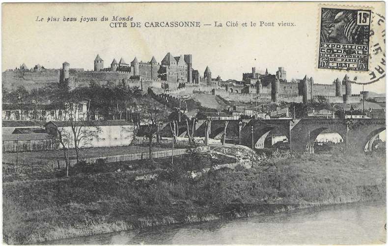 CPA - AUDE - CARCASSONNE, La cité et le Pont Vieux