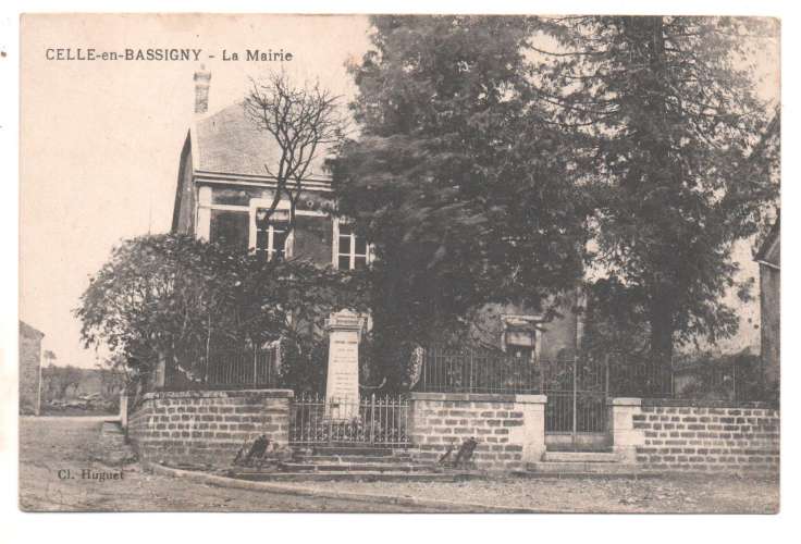 cpa 52  Celle-en-Bassigny  La Mairie