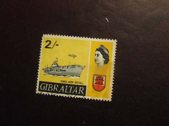 GIBILTERRA  1967 NAVI 2 £ USATO