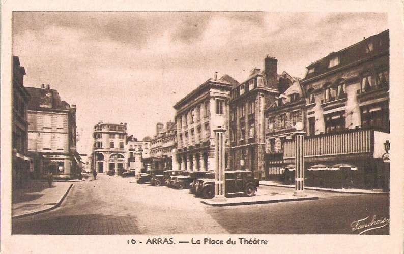 62 - Arras - place du théatre